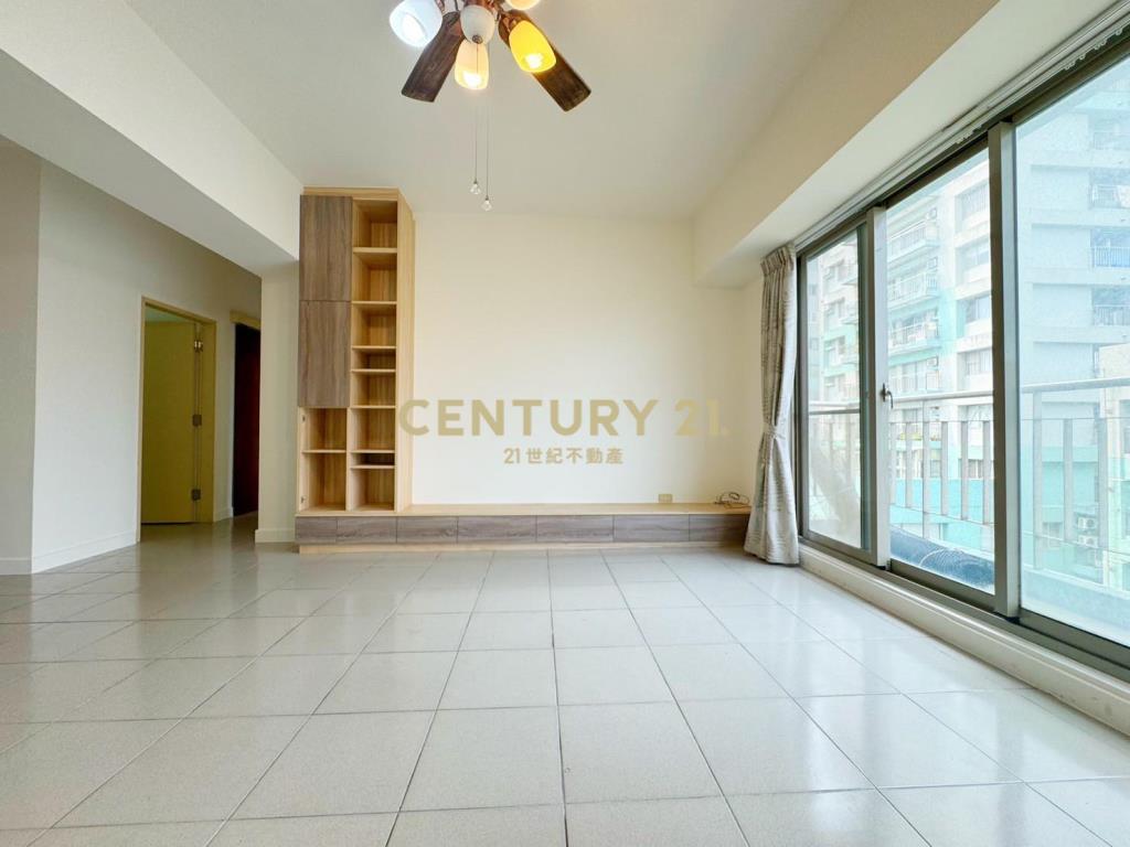 LA161翠玉花園3+1房車位