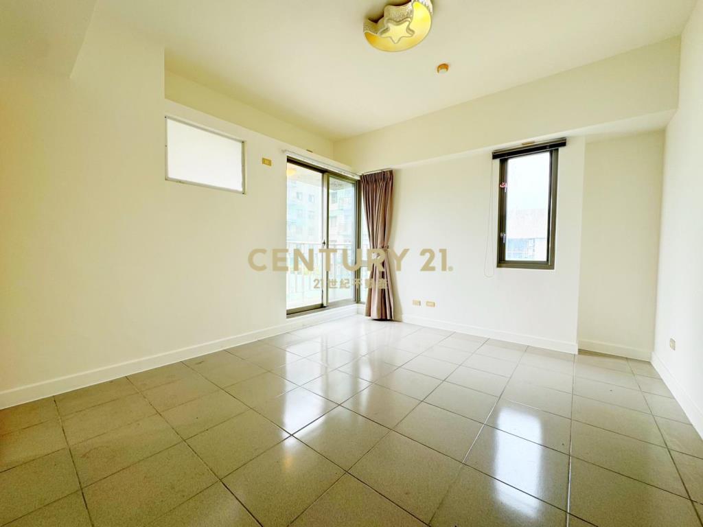 LA161翠玉花園3+1房車位