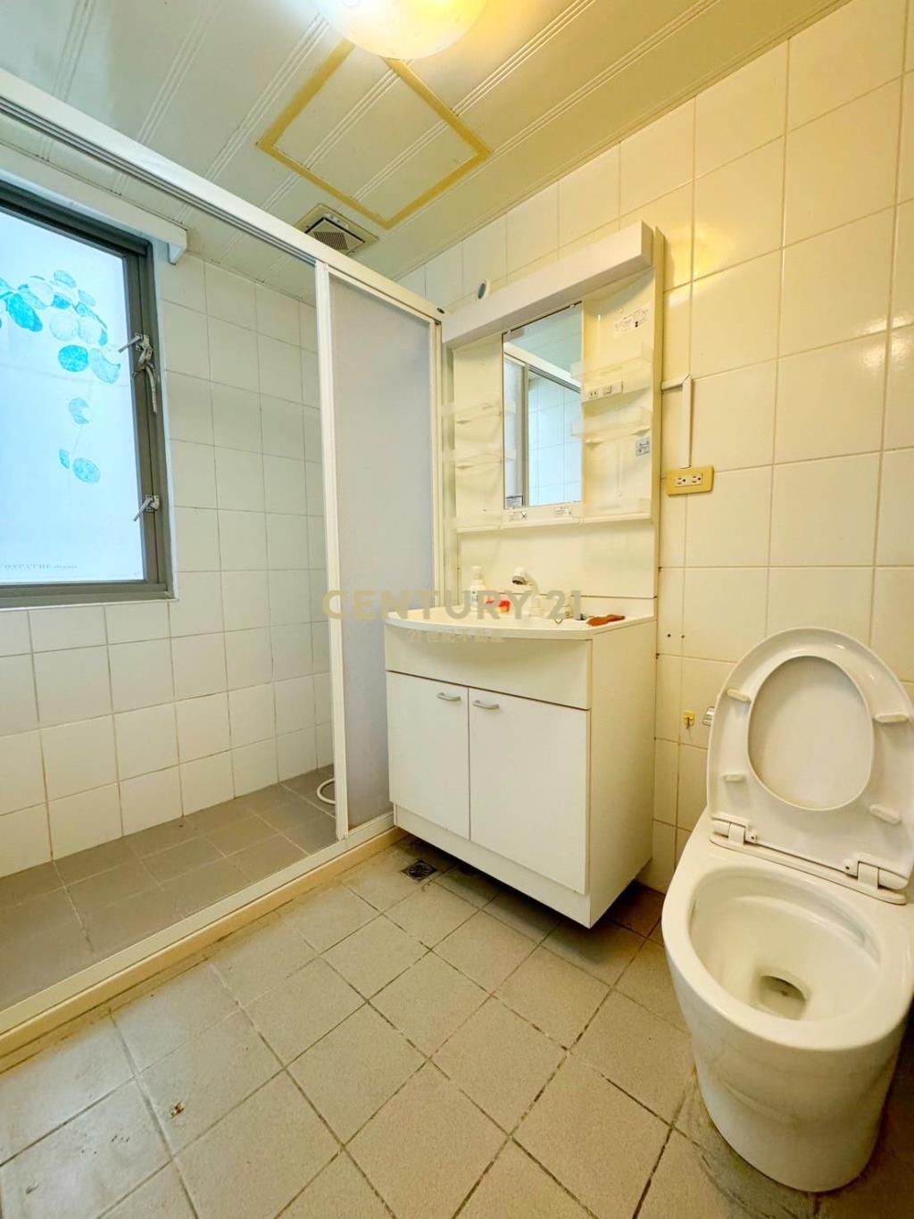 LA161翠玉花園3+1房車位