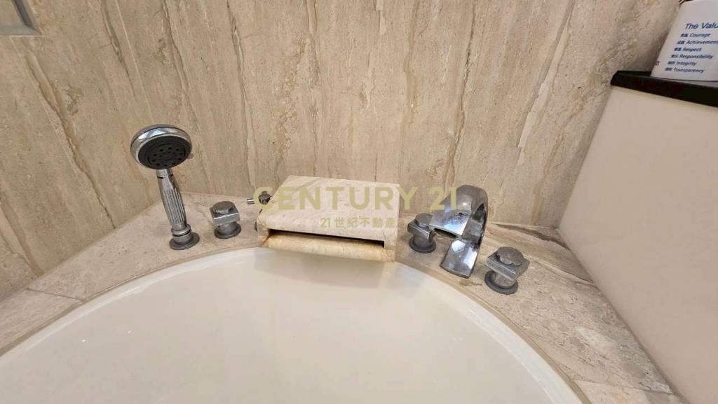 LA162礁溪溫泉三面採光冠軍華廈