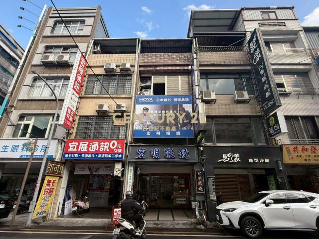 LG040羅東站前黃金店住