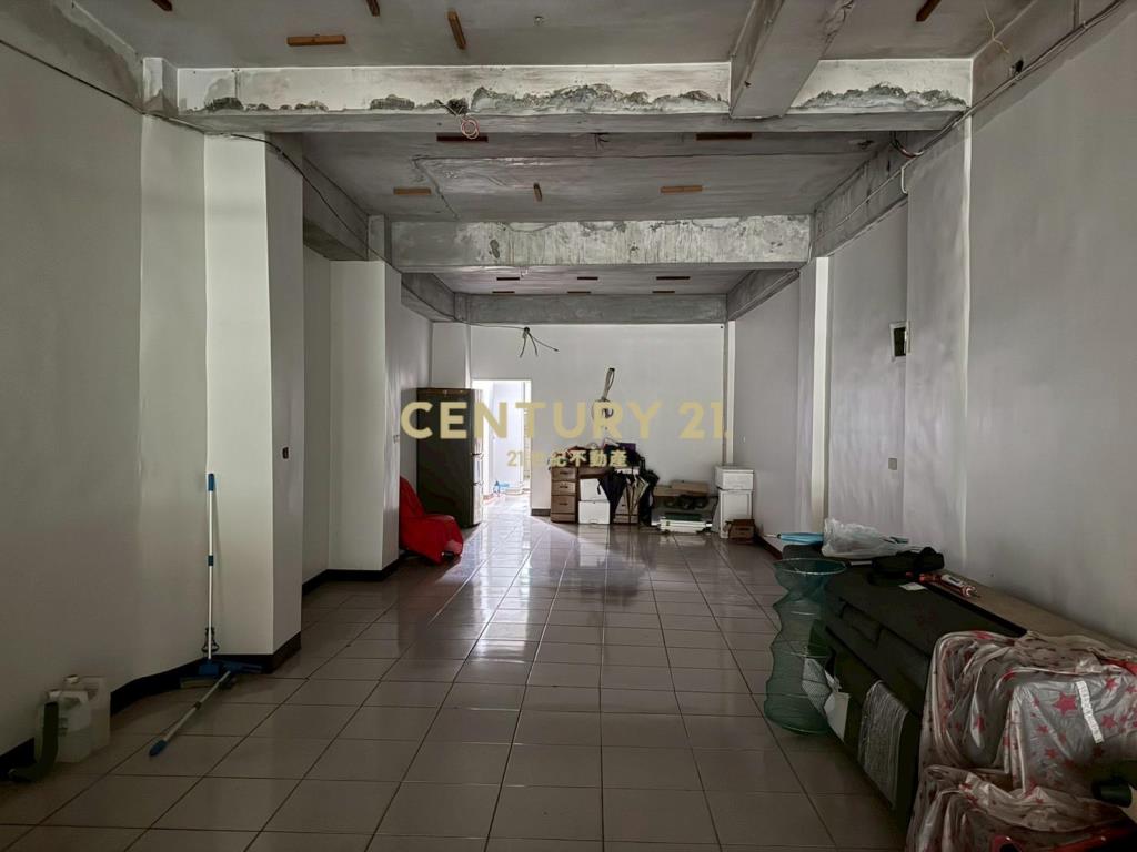 LG040羅東站前黃金店住
