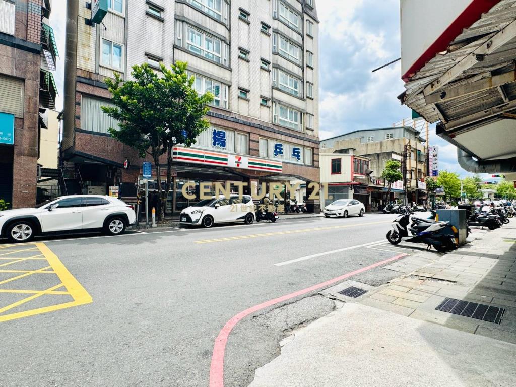 LB171市中心活巷透天