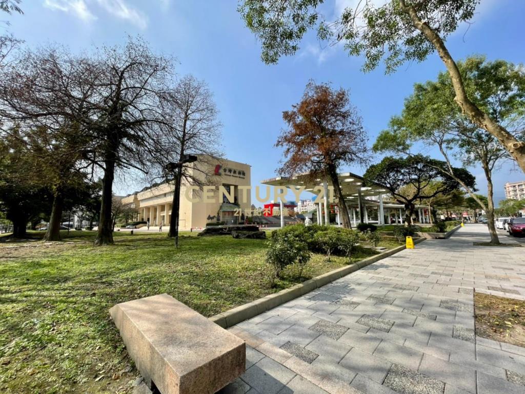 LB171市中心活巷透天