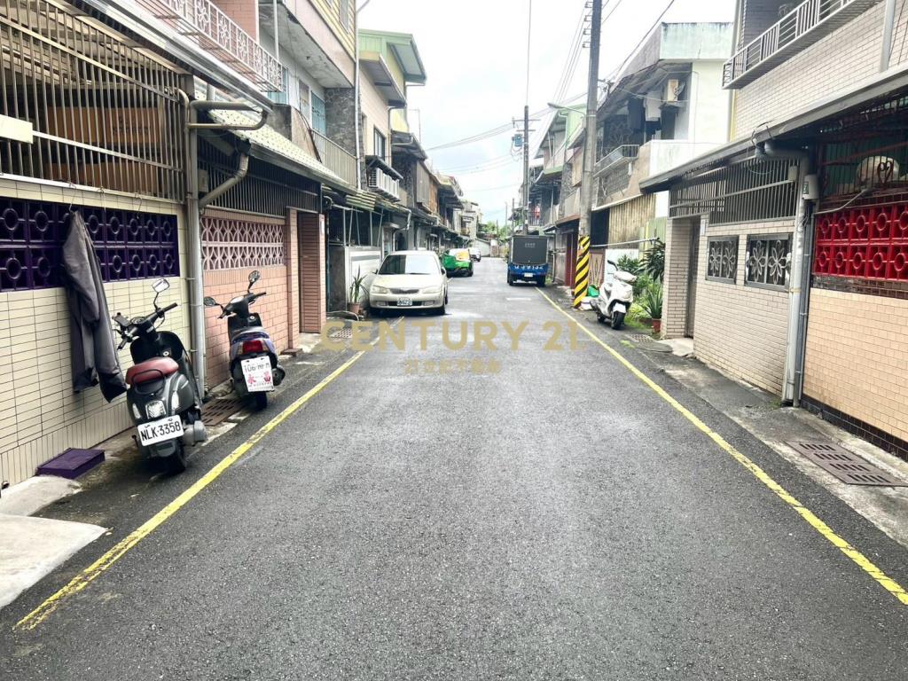 LB174近新月活巷透天