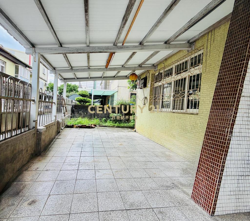 LB177宜蘭市近國五大面寬雙併別墅
