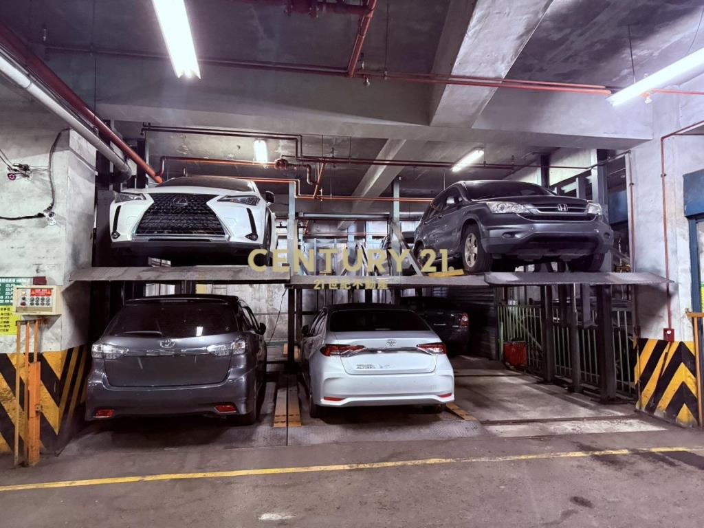 買八里住巴黎大三房含車