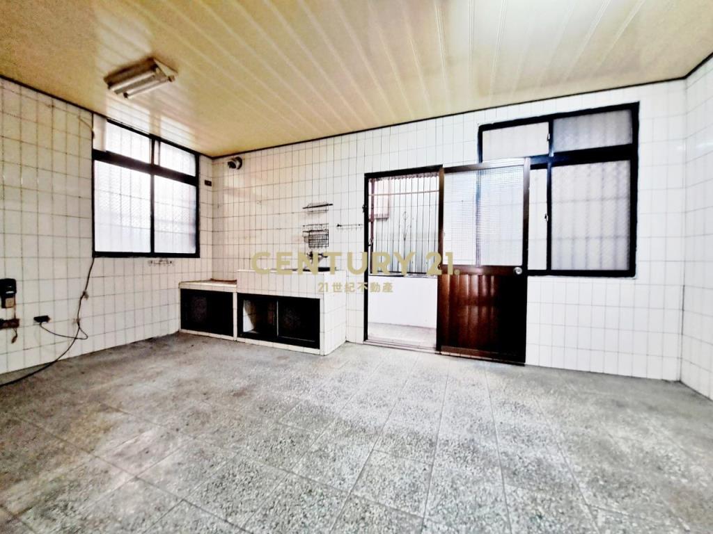 五期邊間大地坪美透天