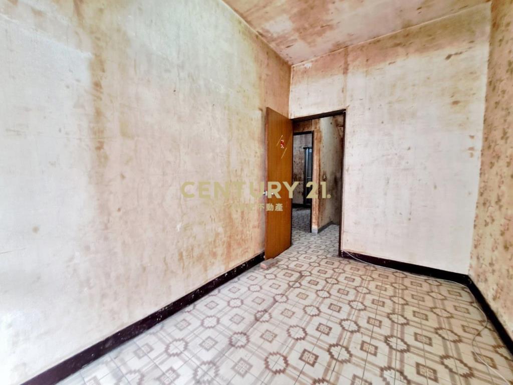 五期邊間大地坪美透天