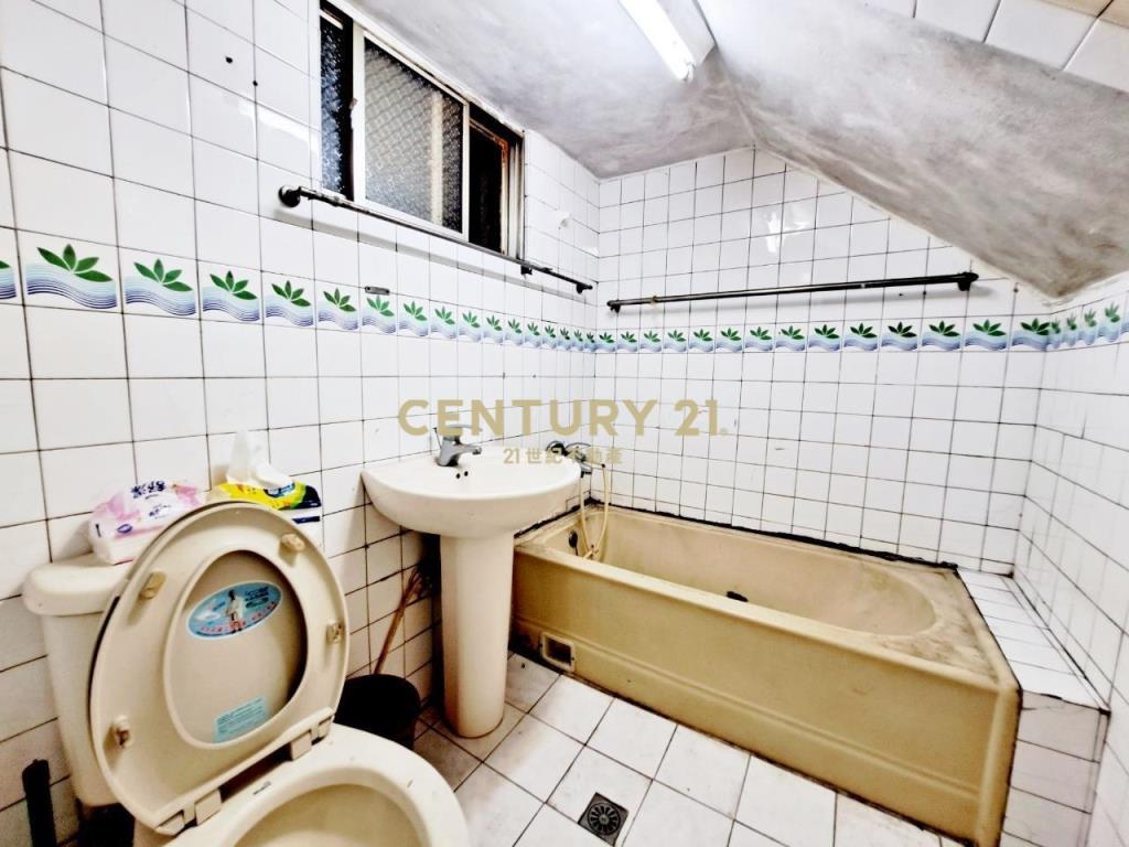 五期邊間大地坪美透天