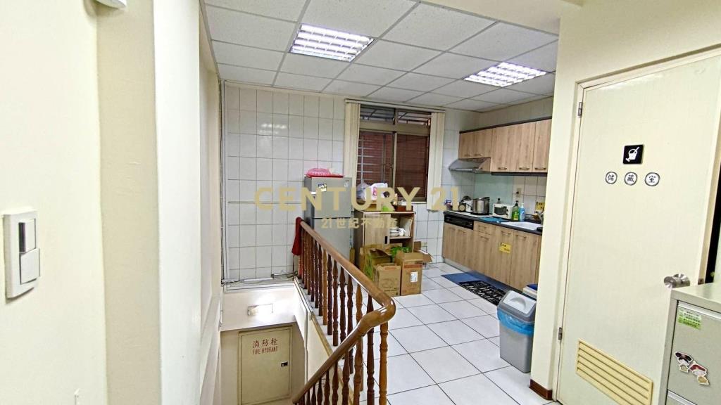 向心商圈熱鬧傳家金透店