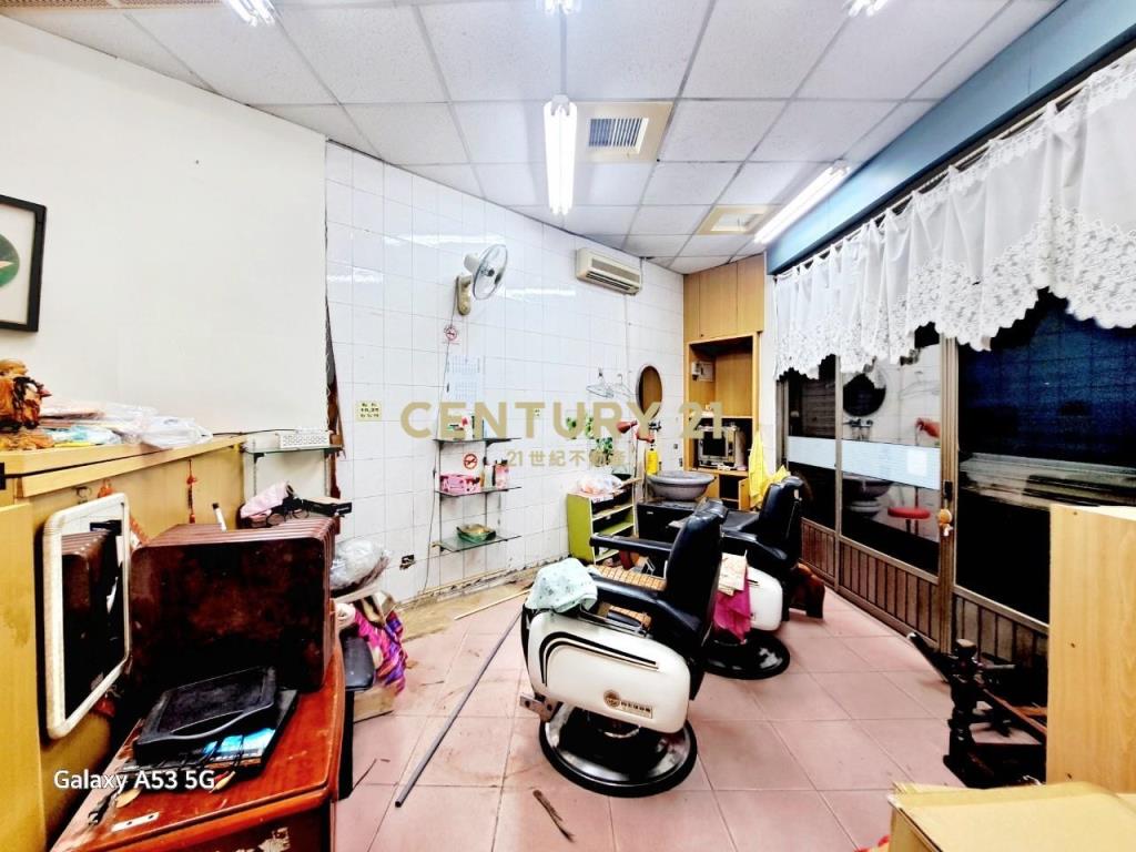 第五市場臨路透店買地送屋