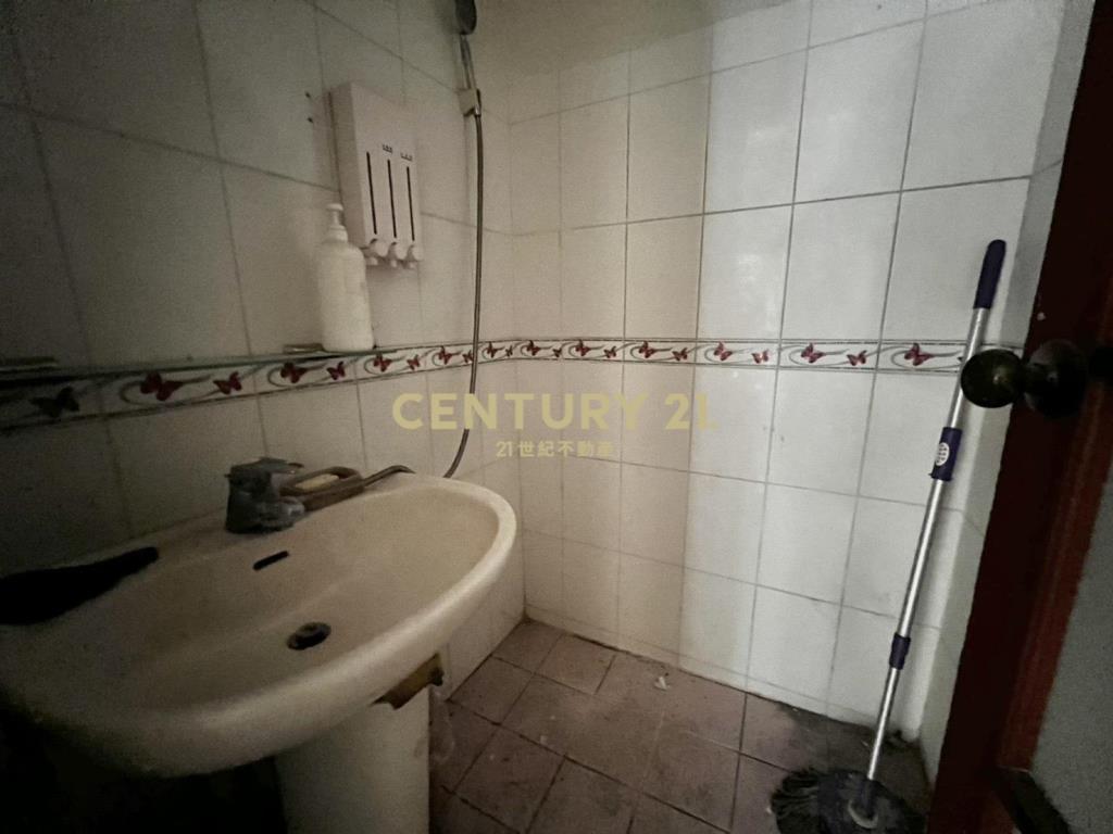 五期大墩家樂福金店面