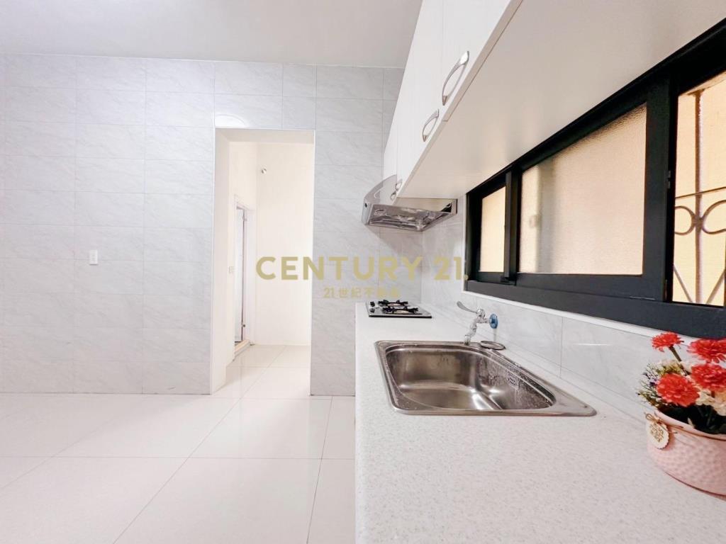 大里中興路雙面臨路透天