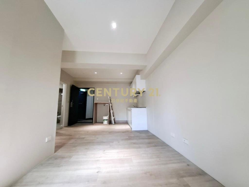 全新整理一中低總價2房