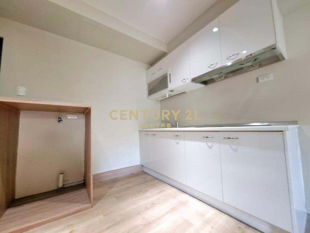 全新整理一中低總價2房