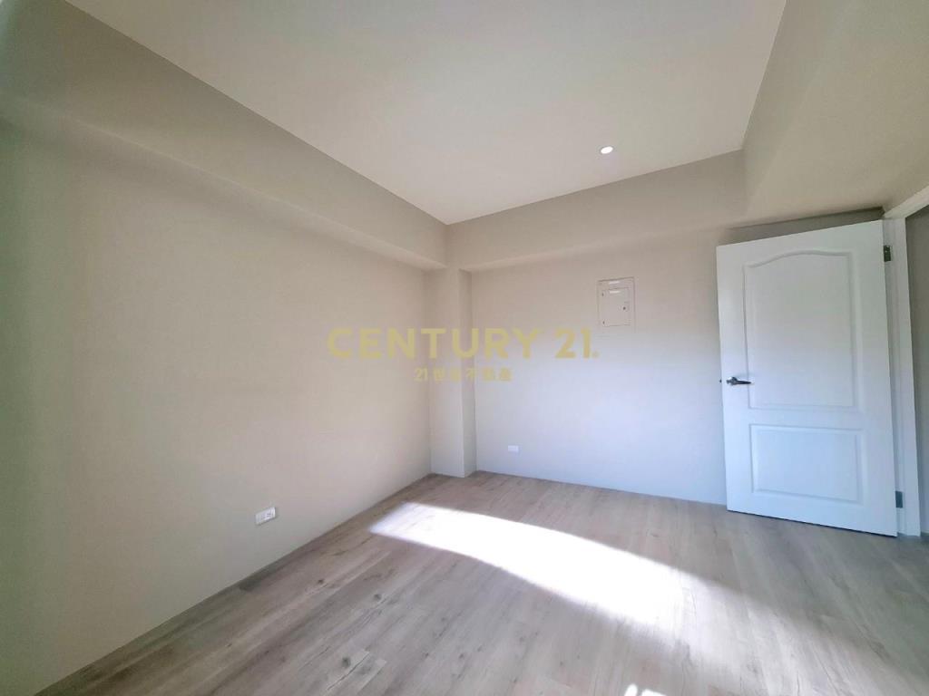 全新整理一中低總價2房