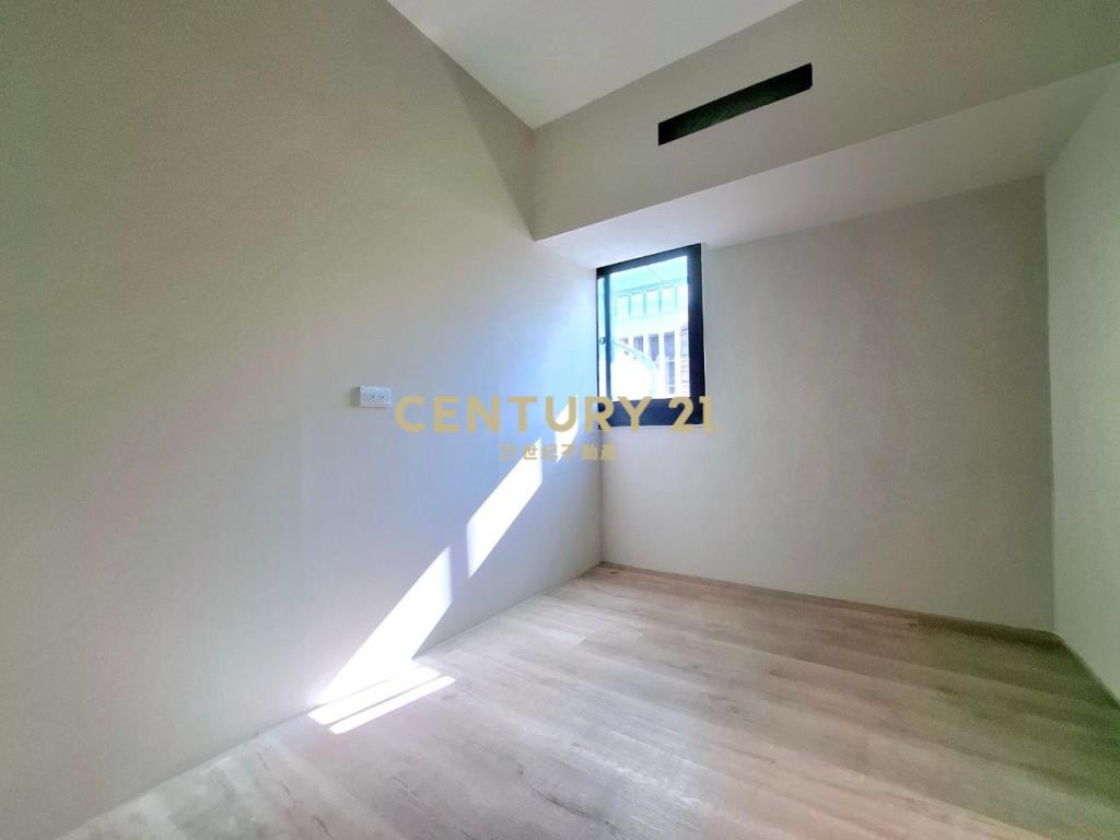 全新整理一中低總價2房