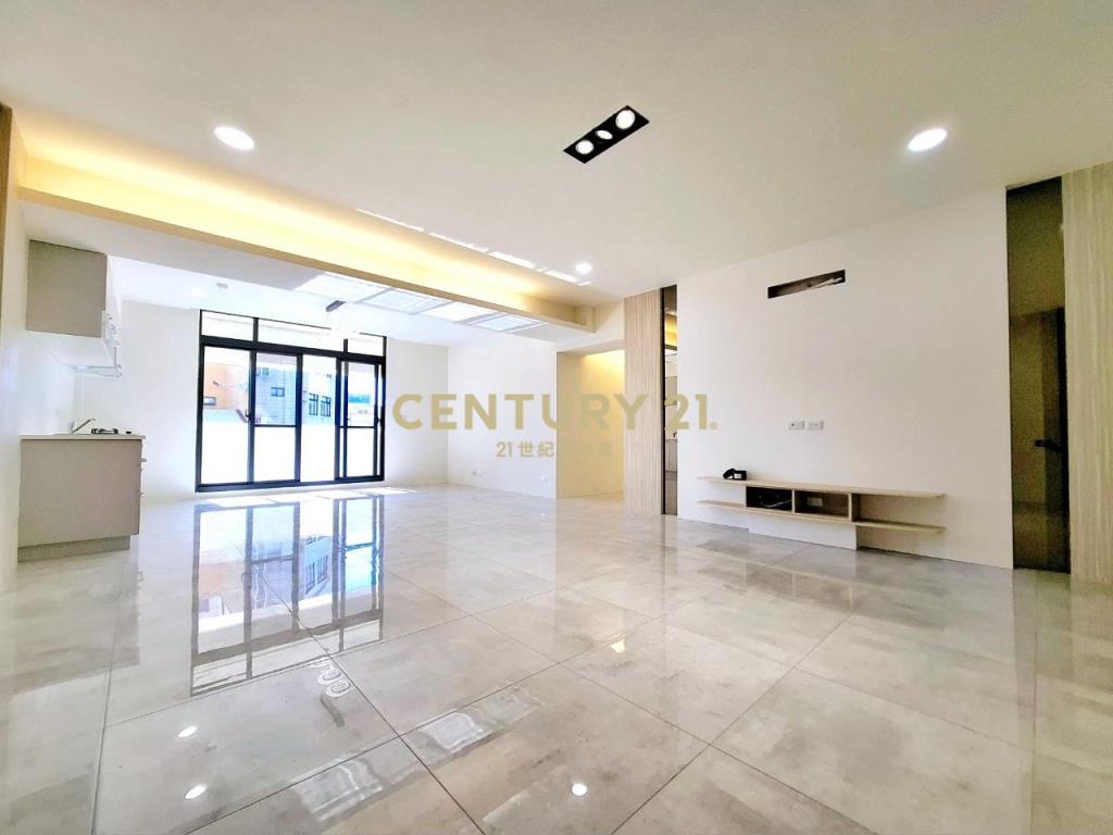 忠孝商圈邊間採光大三房+平車