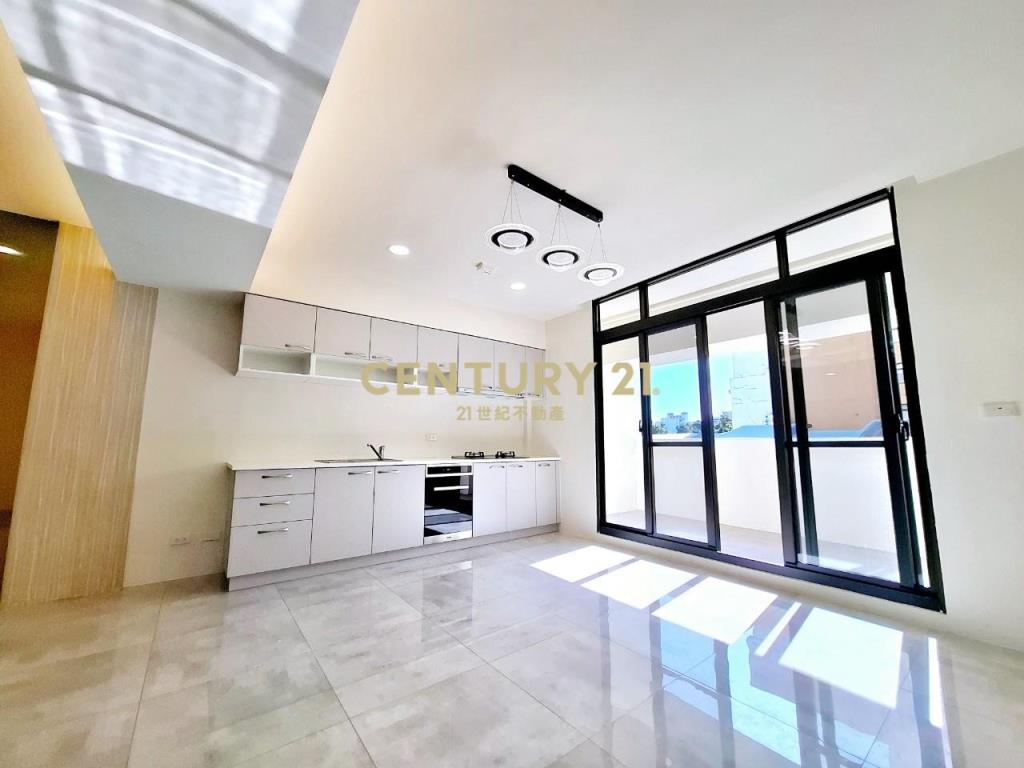 忠孝商圈邊間採光大三房+平車