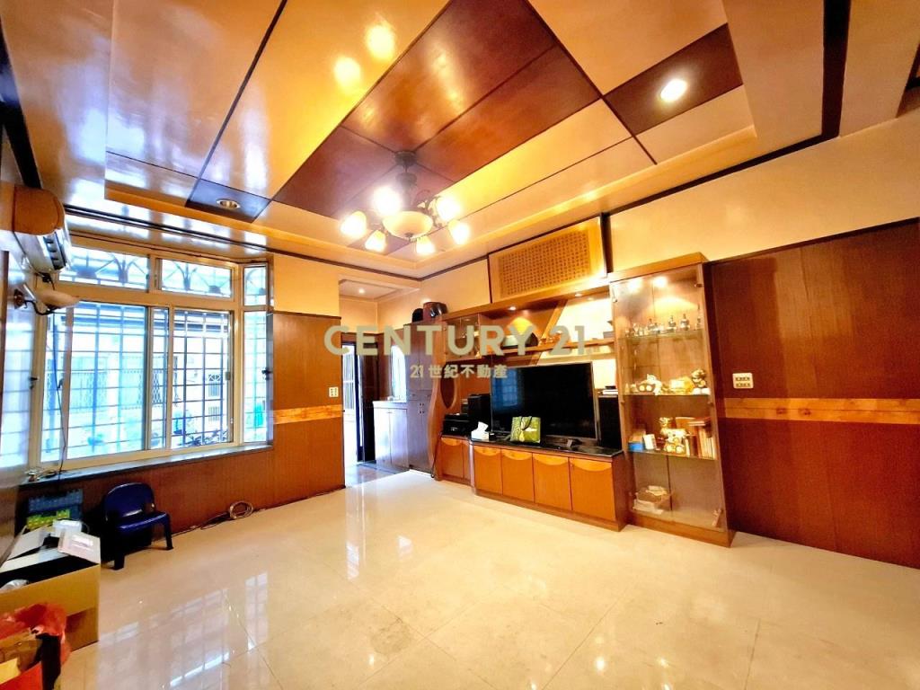 正五期文心森林公園車庫美墅