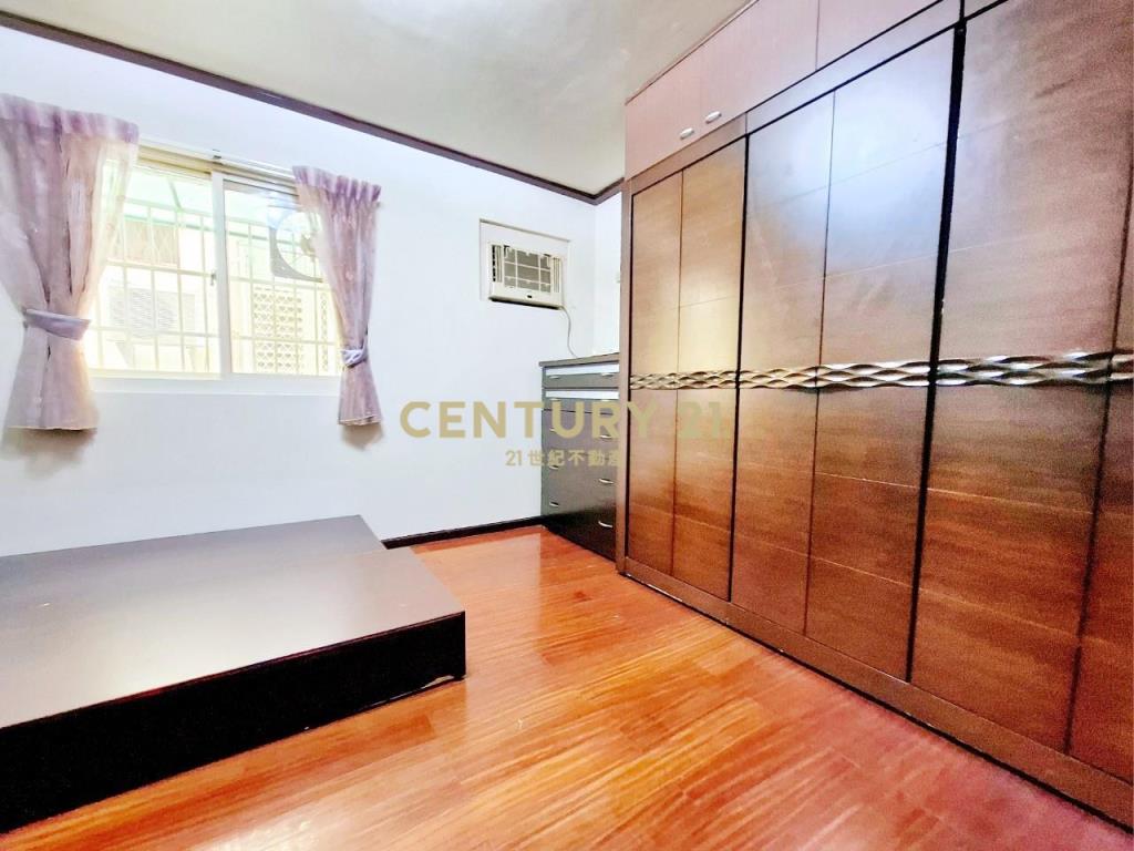 正五期文心森林公園車庫美墅