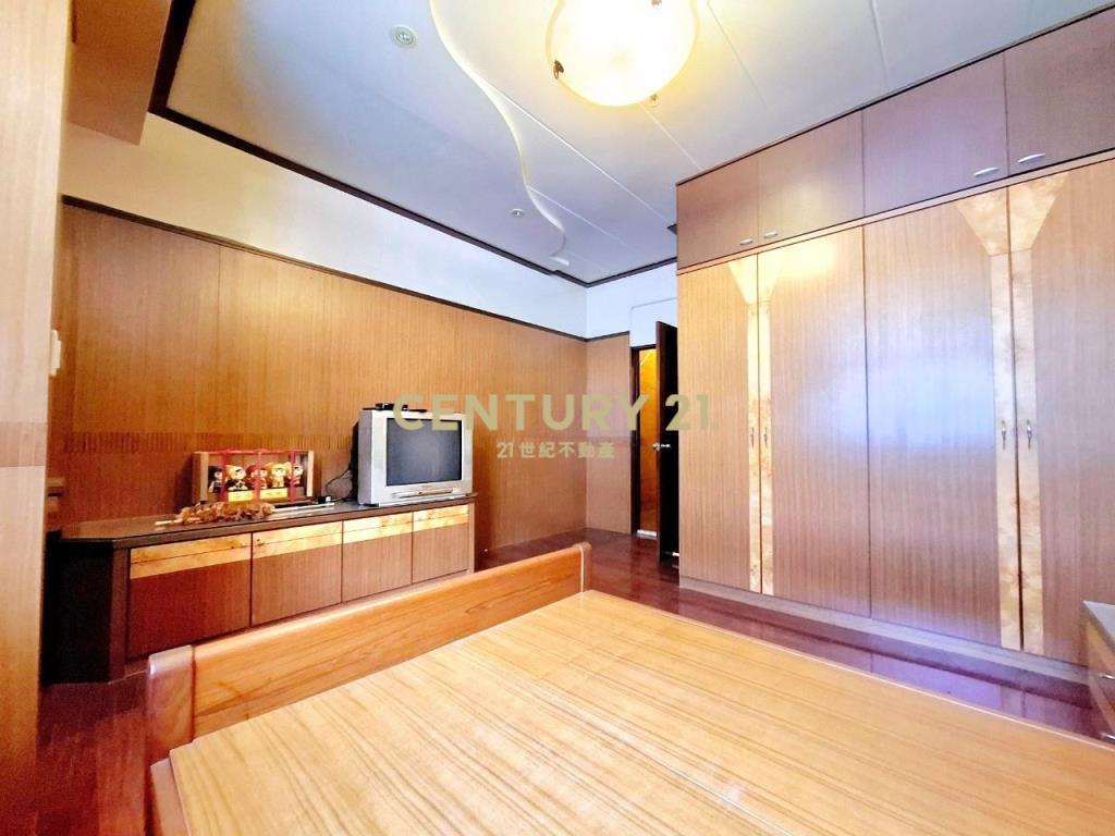 正五期文心森林公園車庫美墅