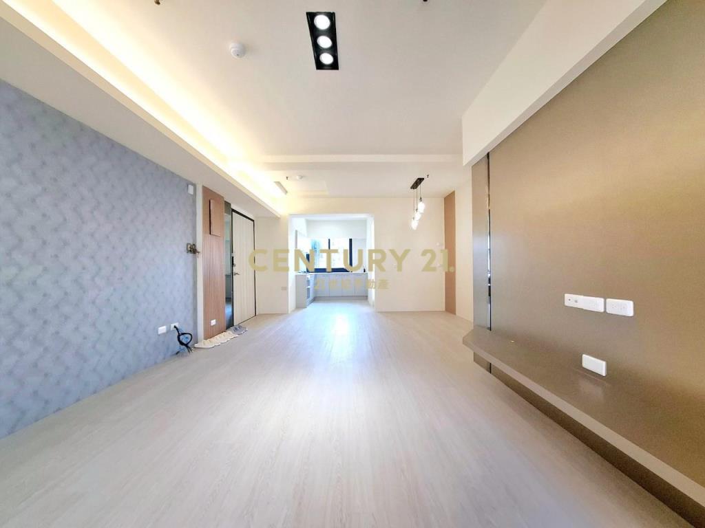 京馥特區美三房平車