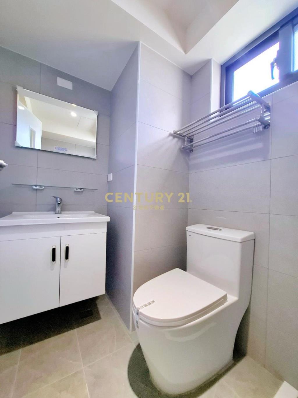 京馥特區美三房平車