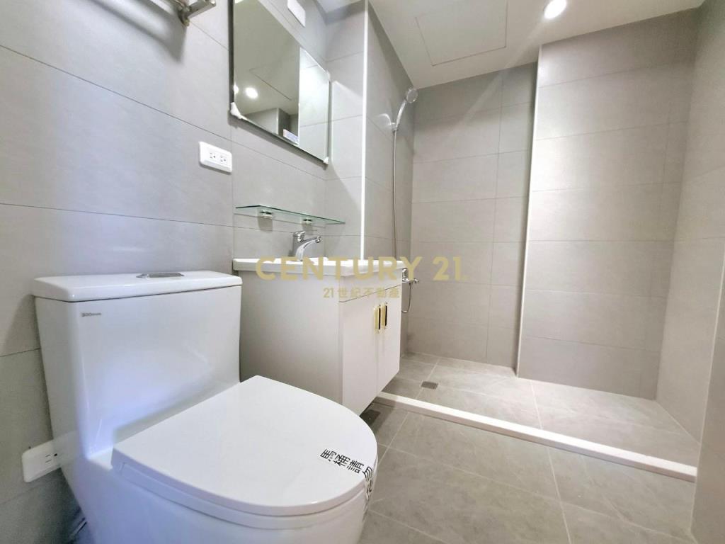 京馥特區美三房平車