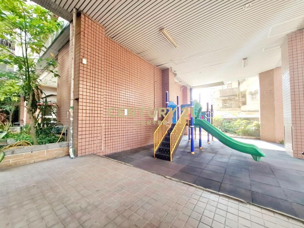 京馥特區美三房平車