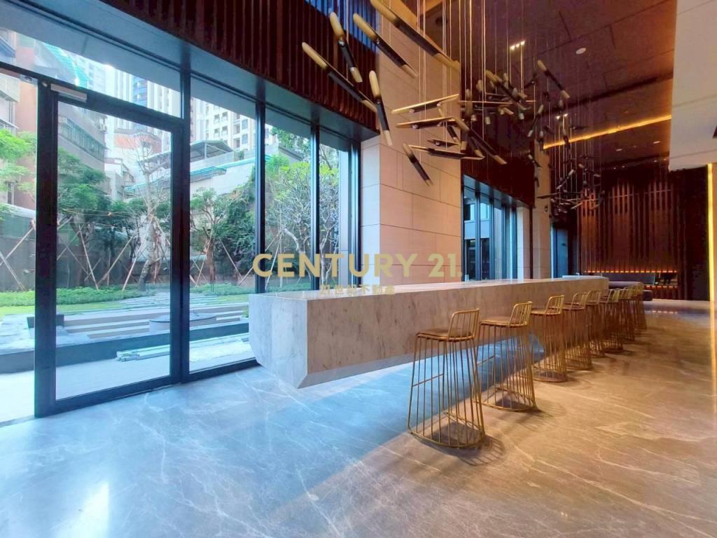 專任~市政愛悅高樓層兩房平車