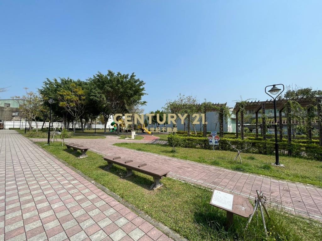 預售大地坪自地自建電梯別墅