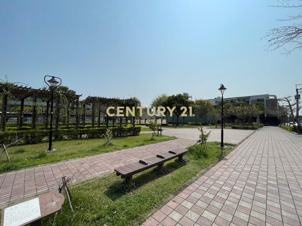 預售大地坪自地自建電梯別墅