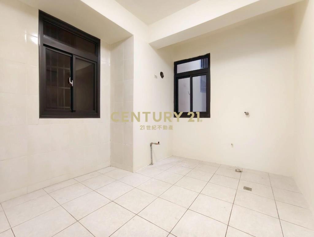 美術館全新整理車庫孝親透天