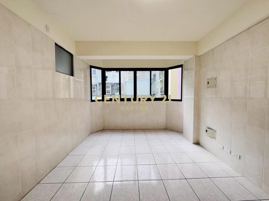 美術館全新整理車庫孝親透天