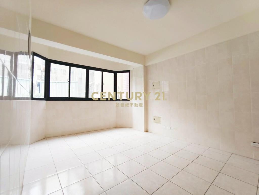 美術館全新整理車庫孝親透天