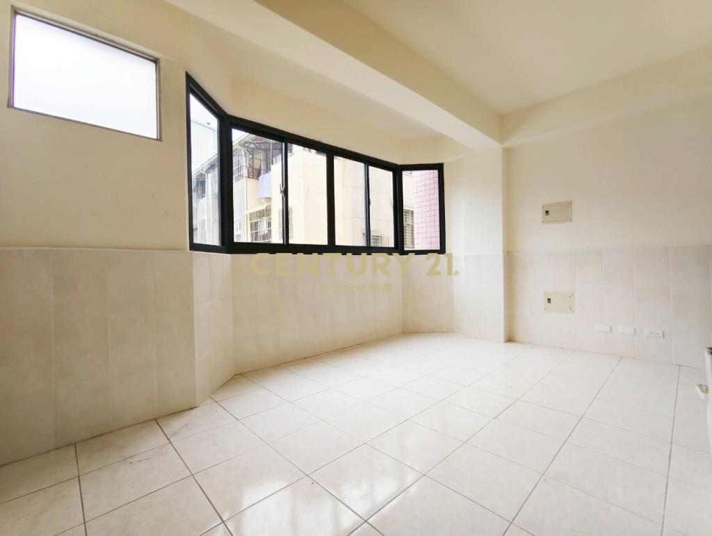 美術館全新整理車庫孝親透天