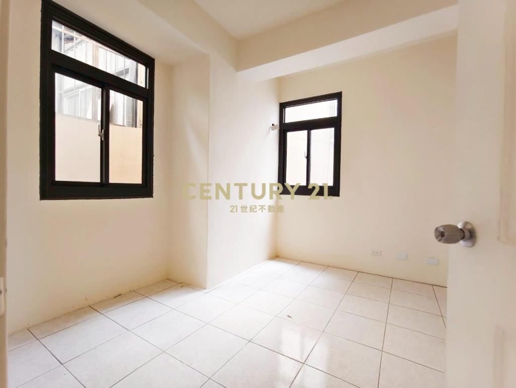 美術館全新整理車庫孝親透天