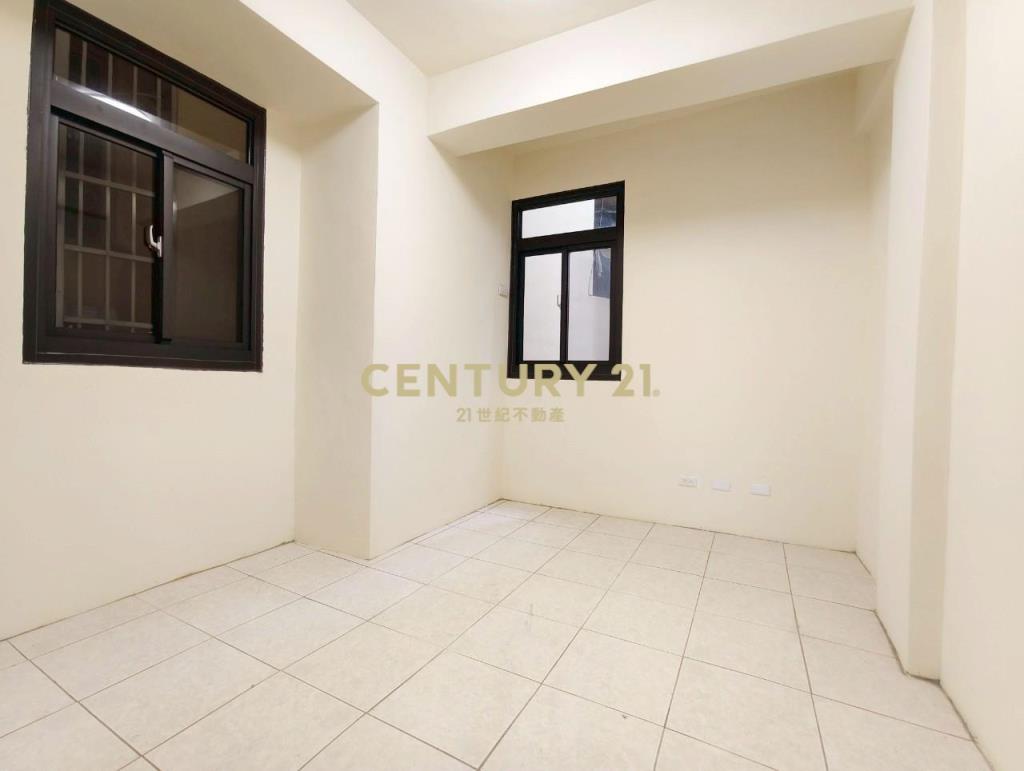 美術館全新整理車庫孝親透天