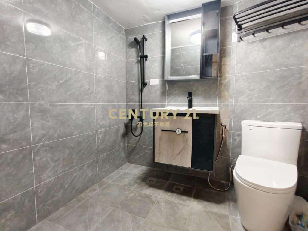 美術館全新整理車庫孝親透天