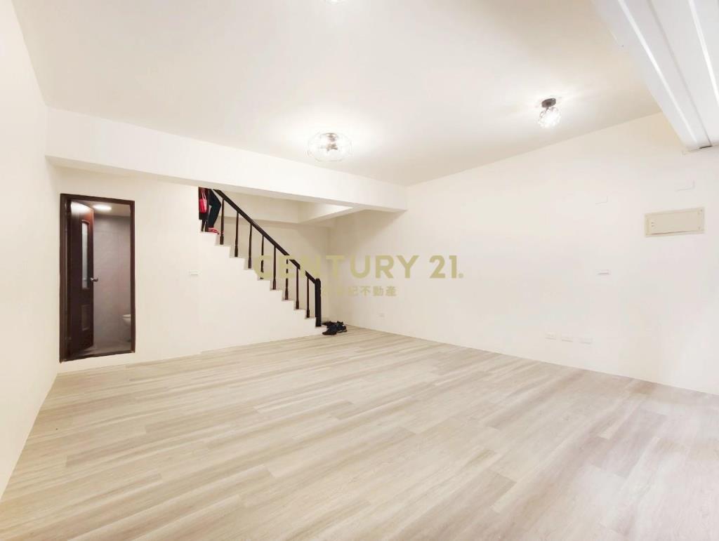 樂群街大面寬樓店