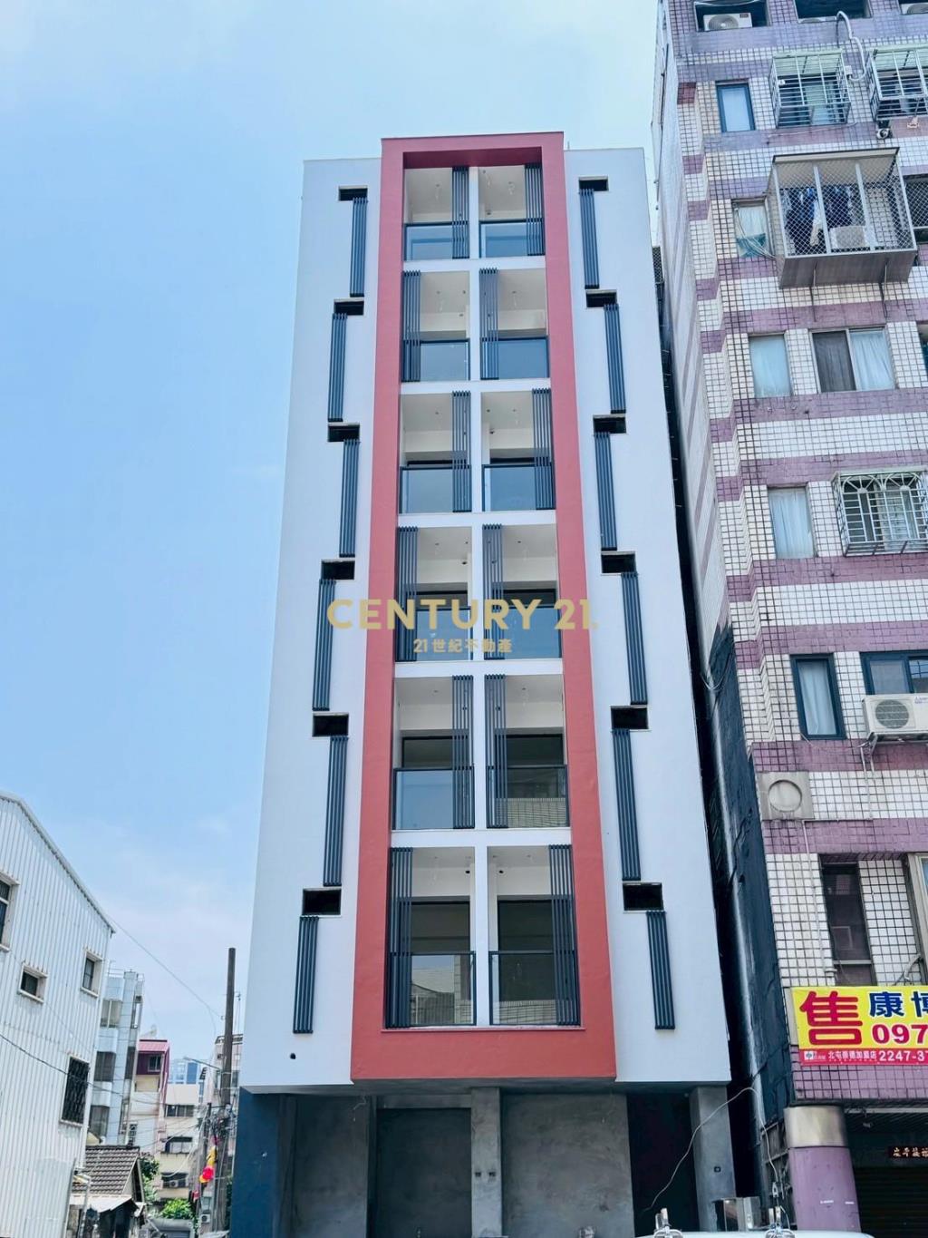 臨15米路全新整棟收租電梯13套