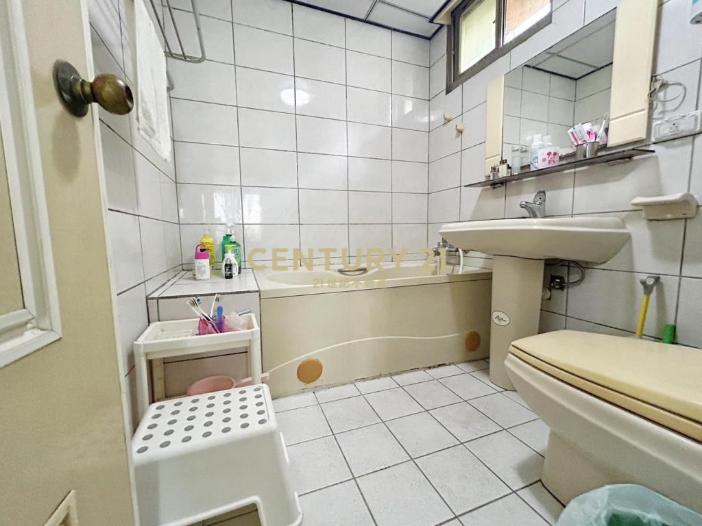 八期豐樂公園大地坪大面寬臨路別墅