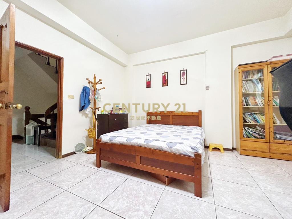 八期豐樂公園大地坪大面寬臨路別墅