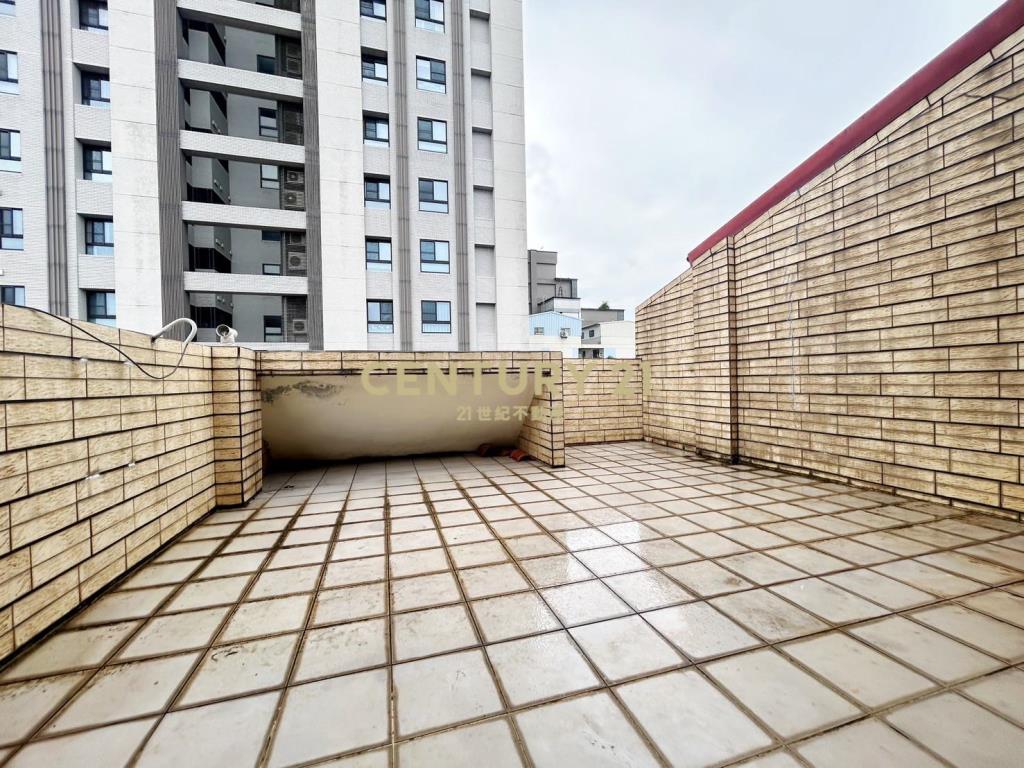 八期豐樂公園大地坪大面寬臨路別墅