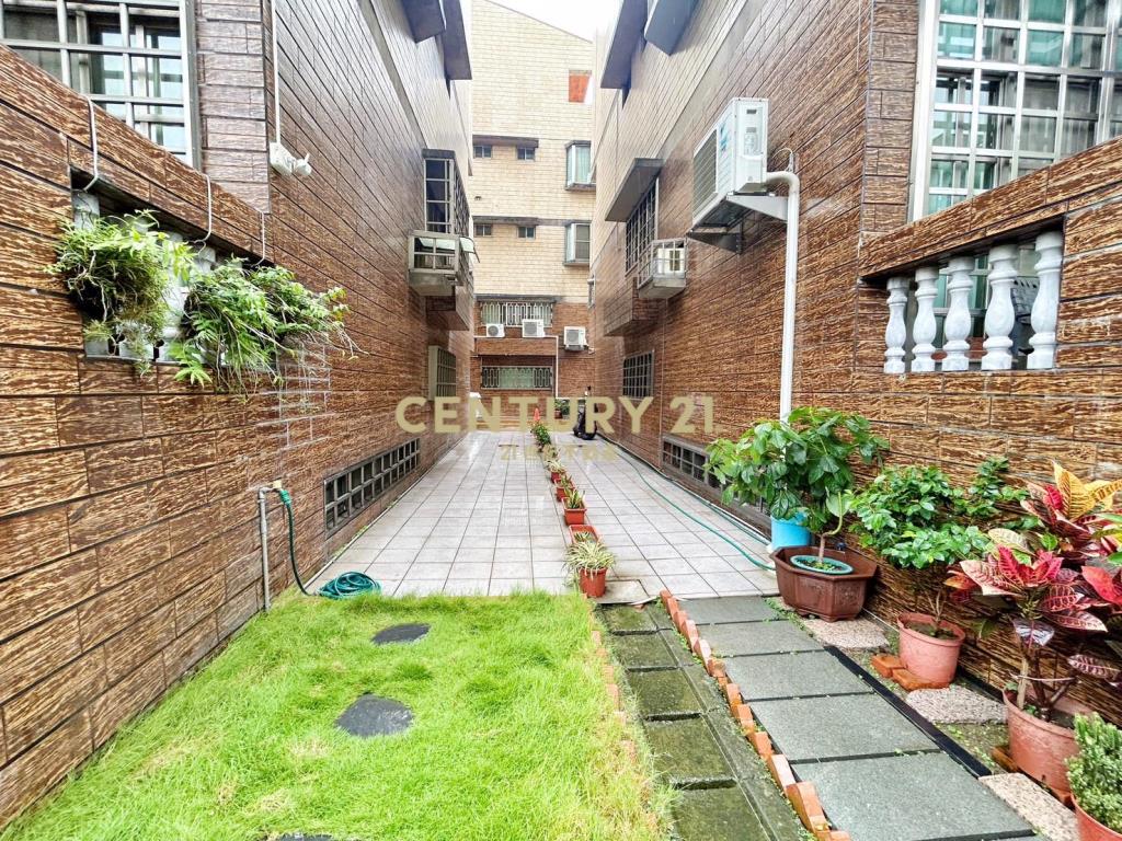 八期豐樂公園大地坪大面寬臨路別墅