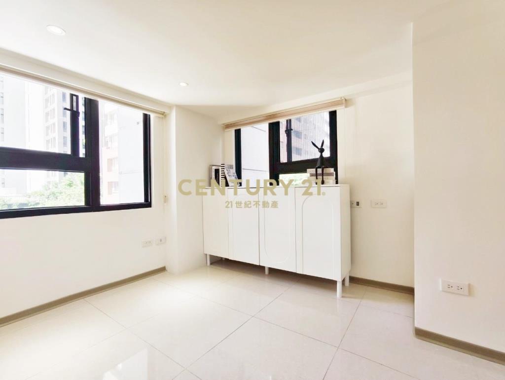 南屯捷運時尚2房平車