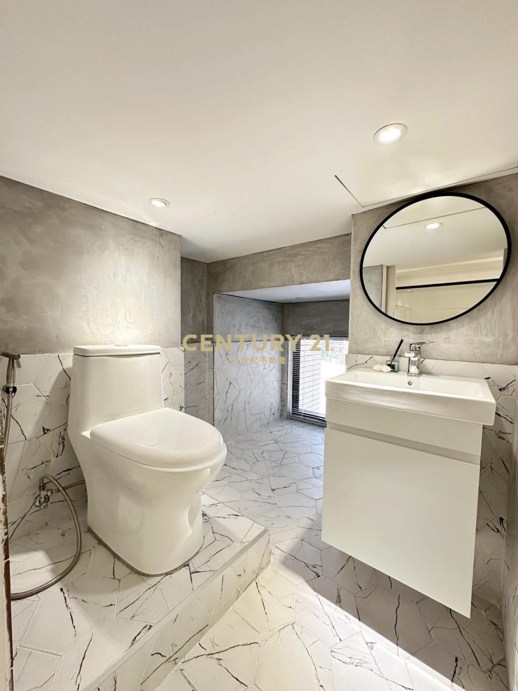 南屯捷運時尚2房平車