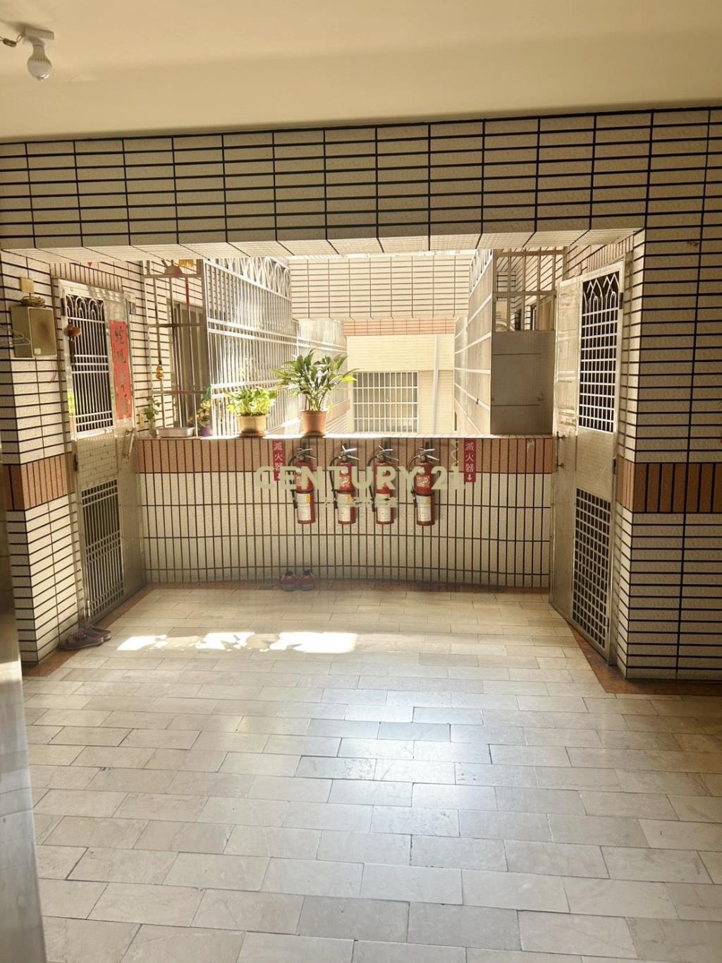 潭子勝利商圈漂亮3房+車位